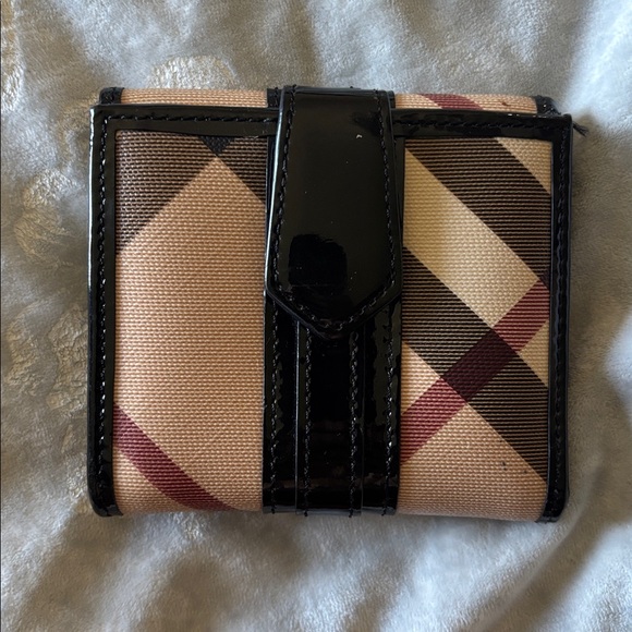 BURBERRY Wallet in classic Nova Check pattern - Picture 2 of 4